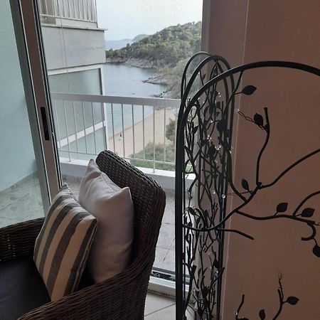 Apartamento Balcony By The Sea PalaiónTsiflíkion Exterior foto