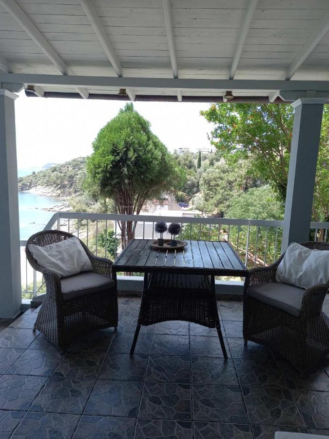 Apartamento Balcony By The Sea PalaiónTsiflíkion Exterior foto